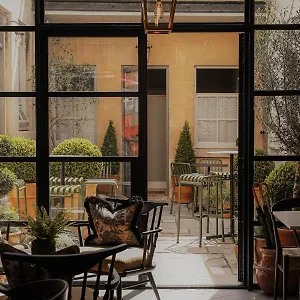 The Yard In 4* Bath